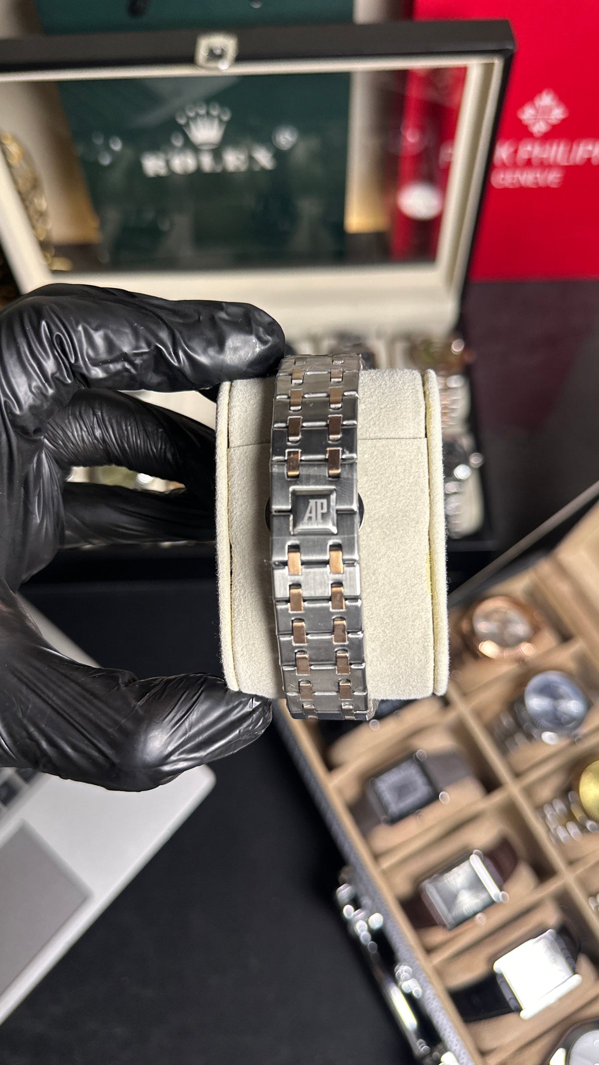 AP TWO-TONE MASTER WATCH