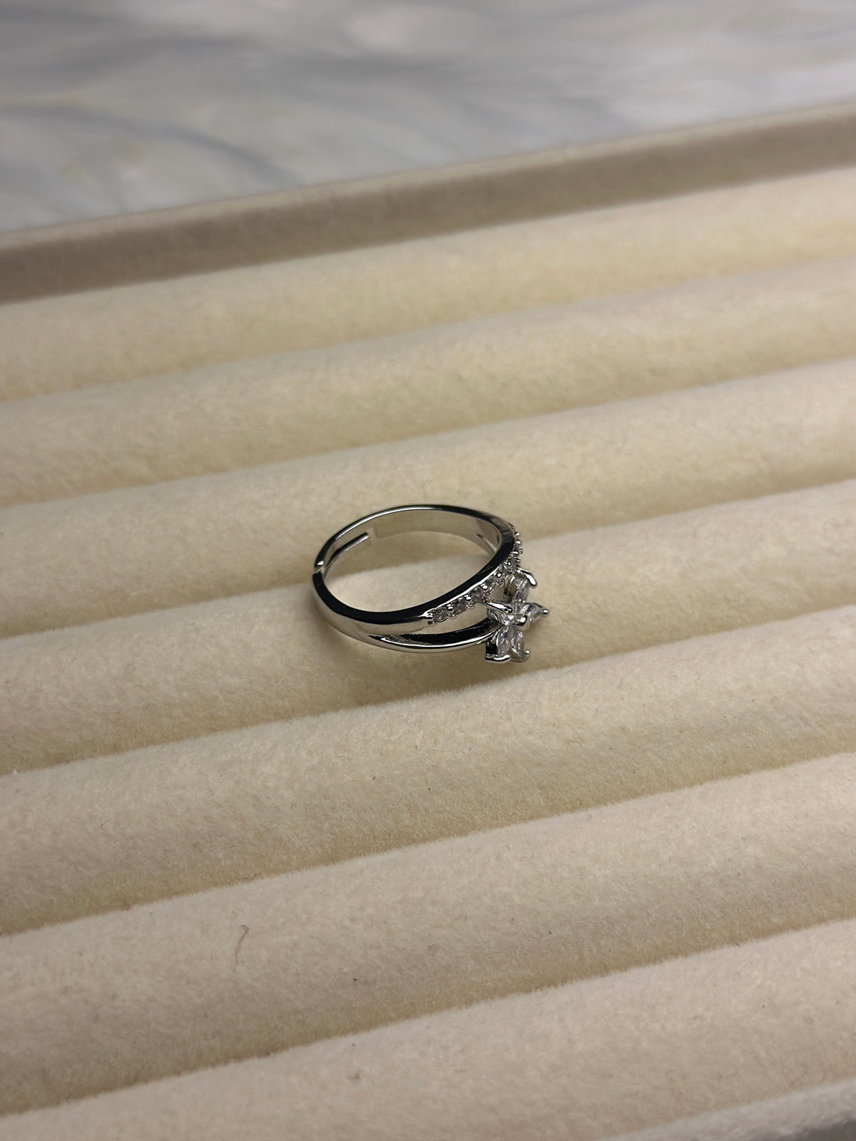 SOLNE ADJUSTABLE RING