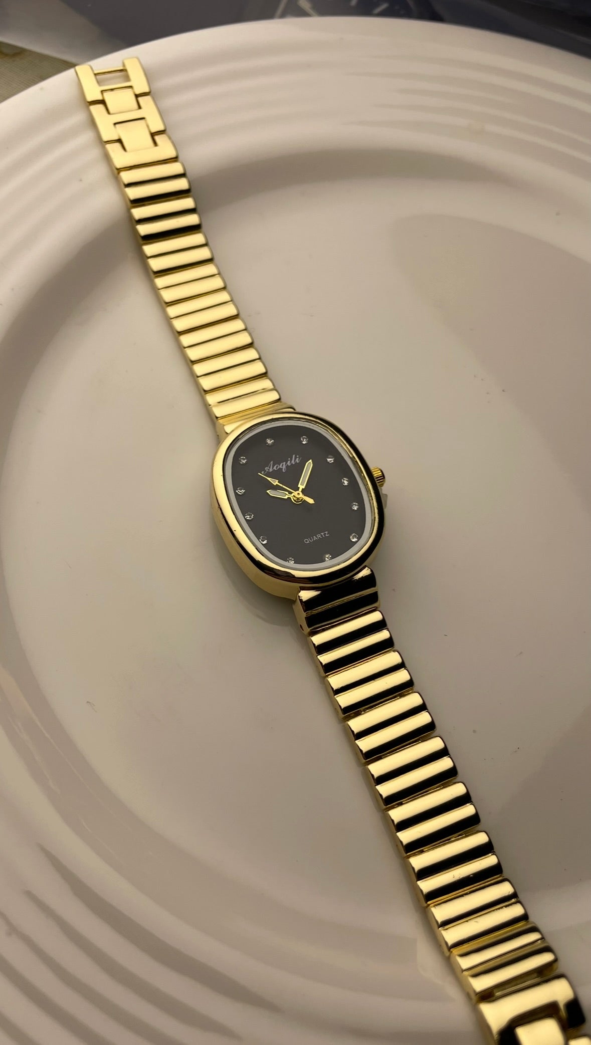 AQUO GOLDEN-BLACK