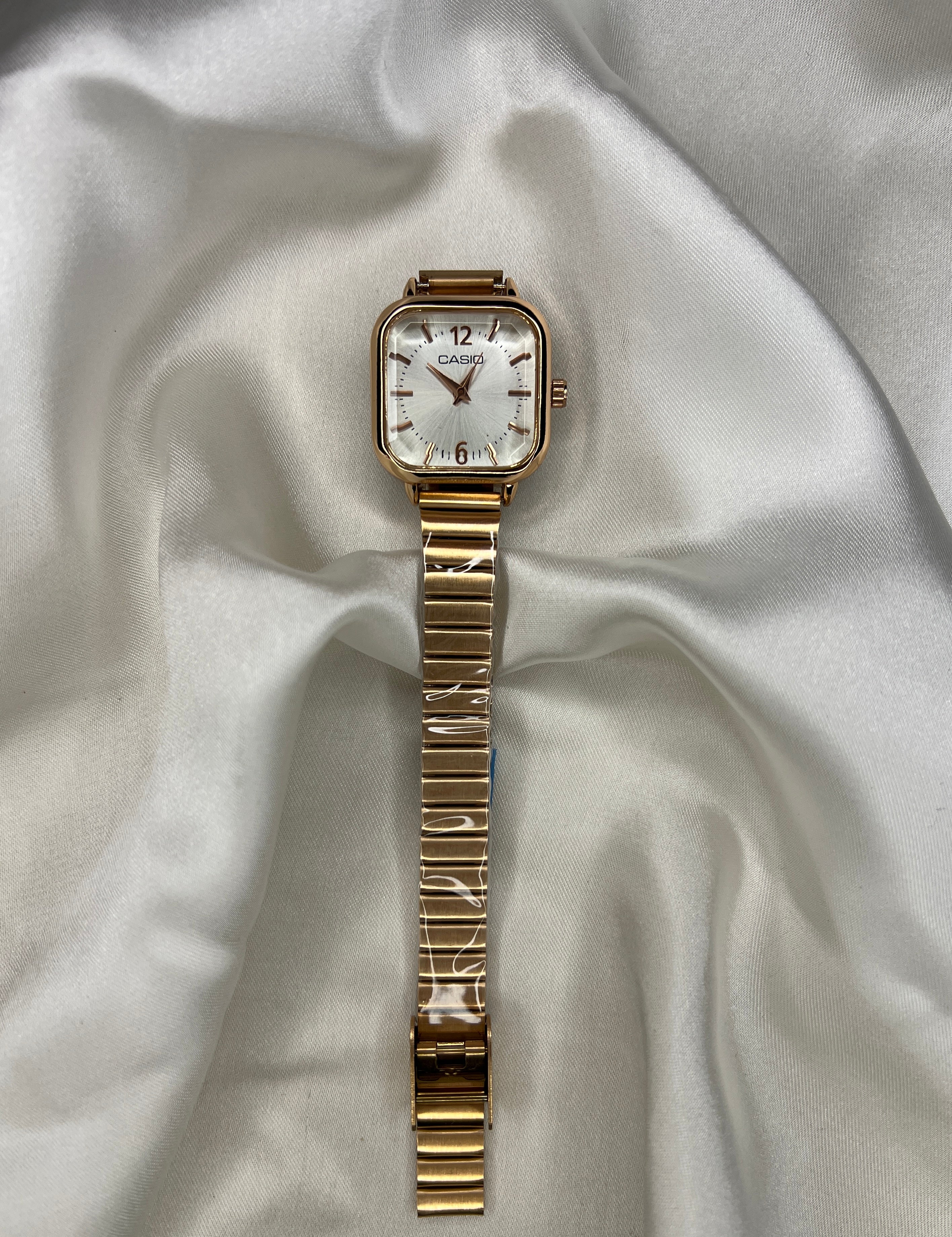 CLASSIC SILVER WHITE DIAL ( CASIO WATCH )