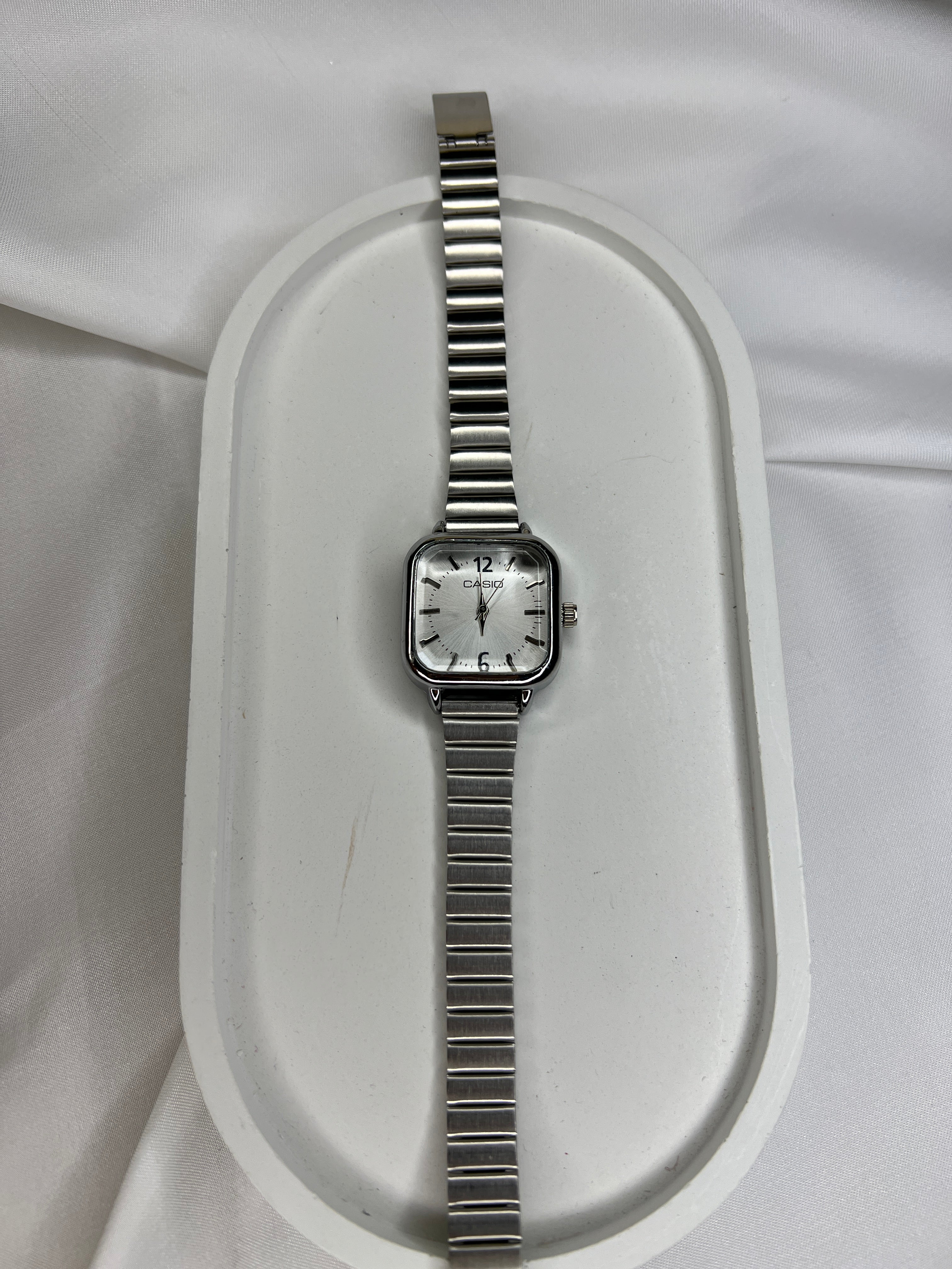 CLASSIC SILVER OFF WHITE DIAL ( CASIO WATCH )