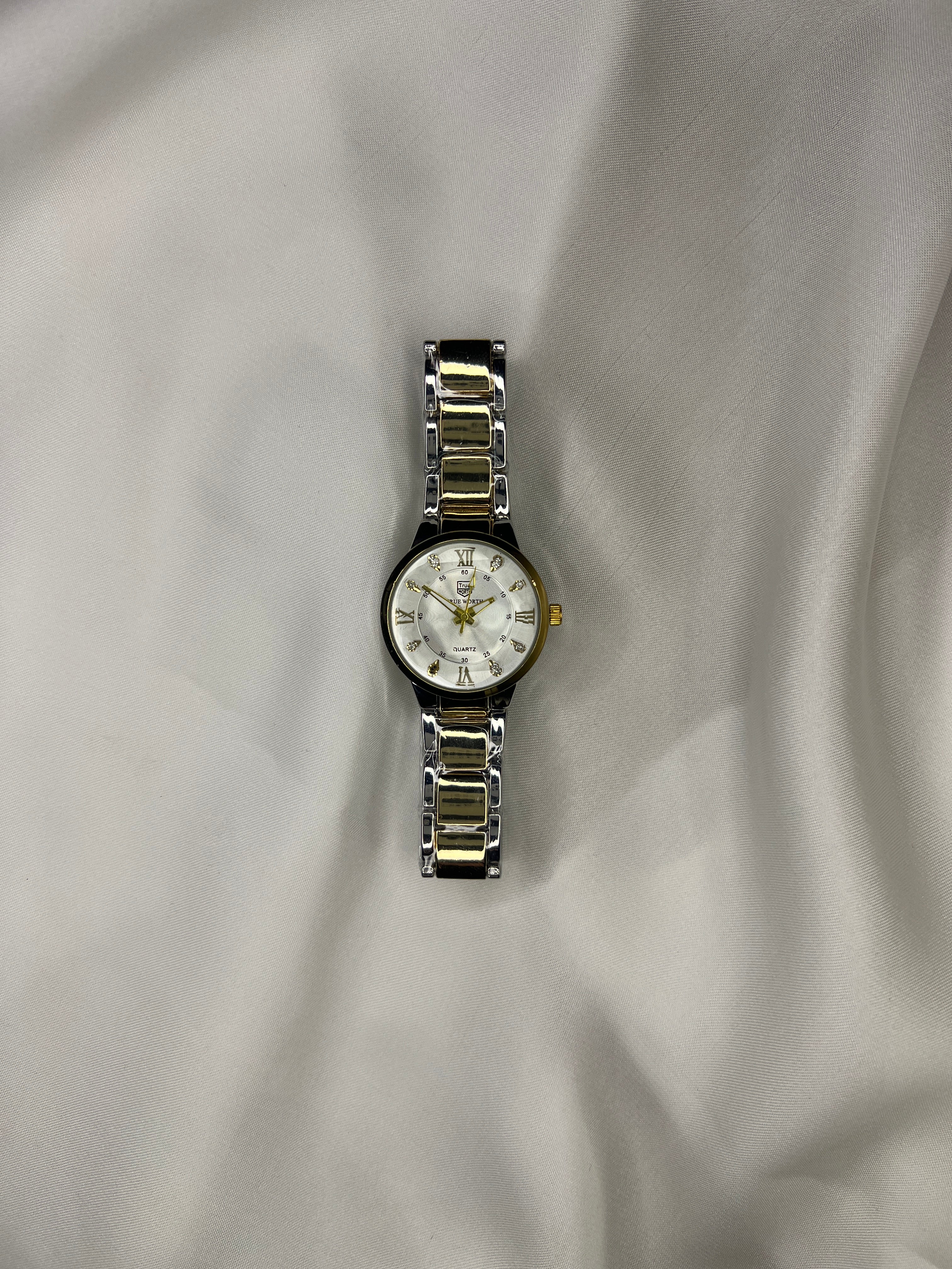 ELEGANT ROMAN  WATCHES