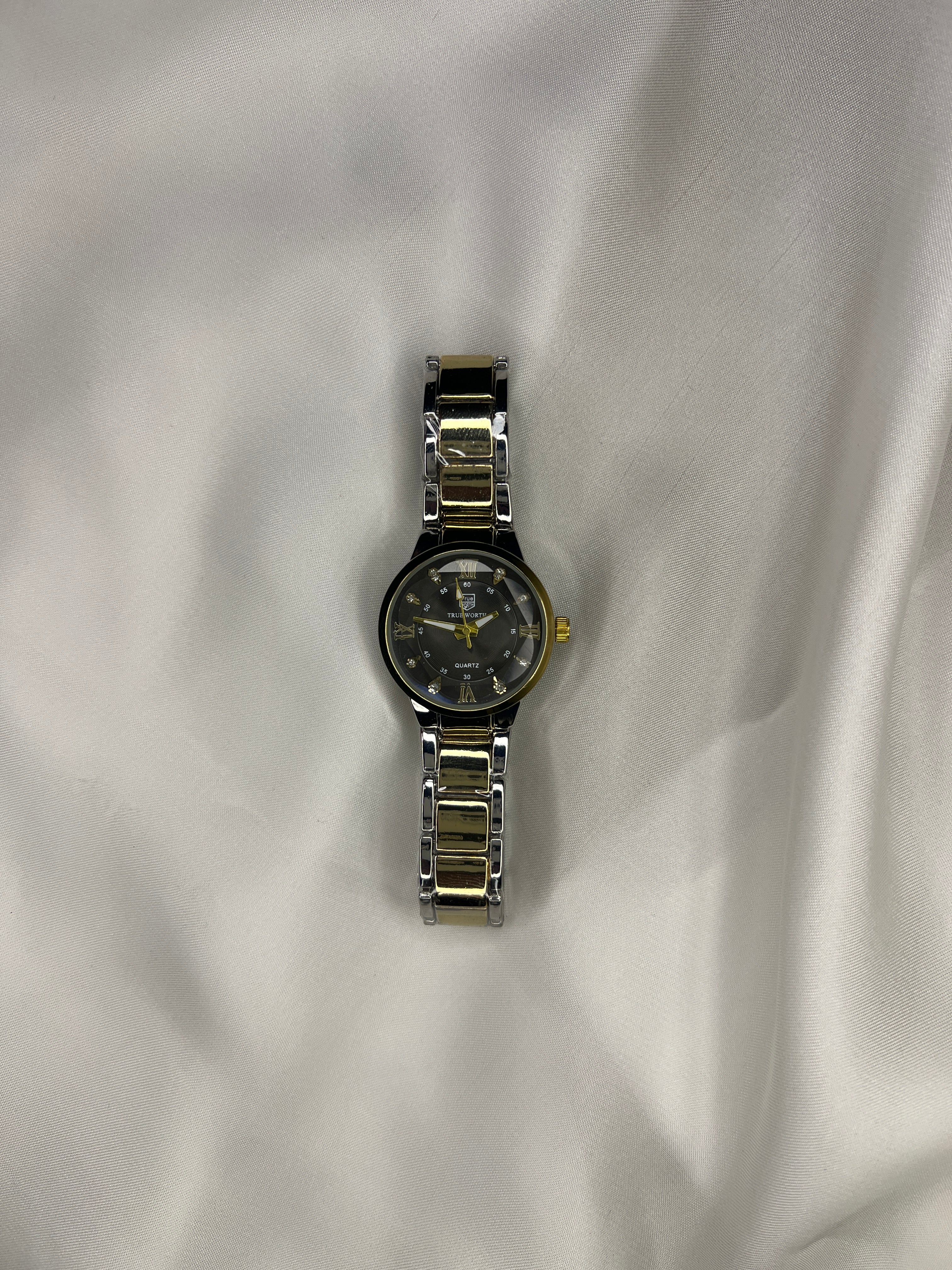 ELEGANT ROMAN  WATCHES