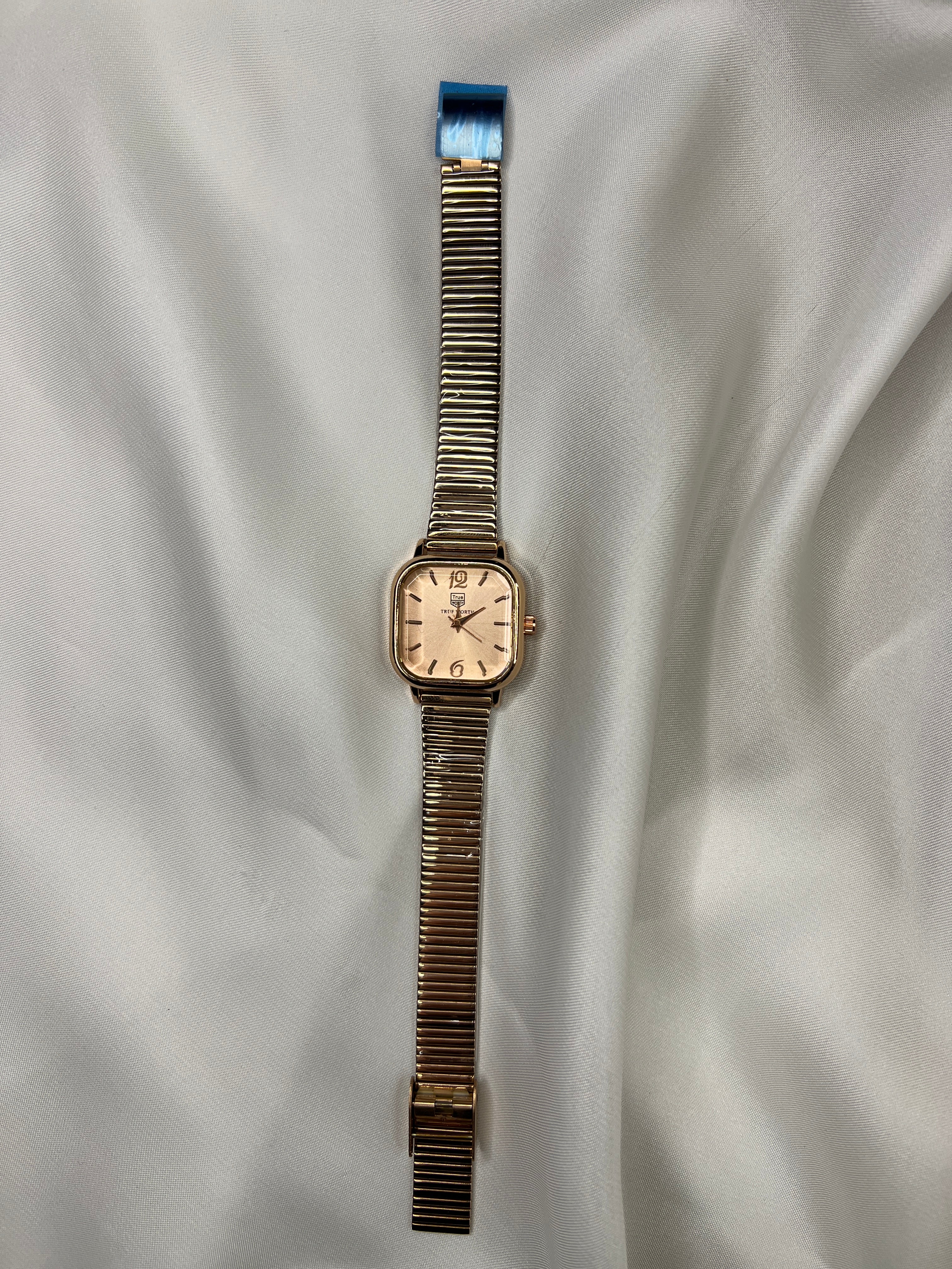 TRENDY VINTAGE WATCHES