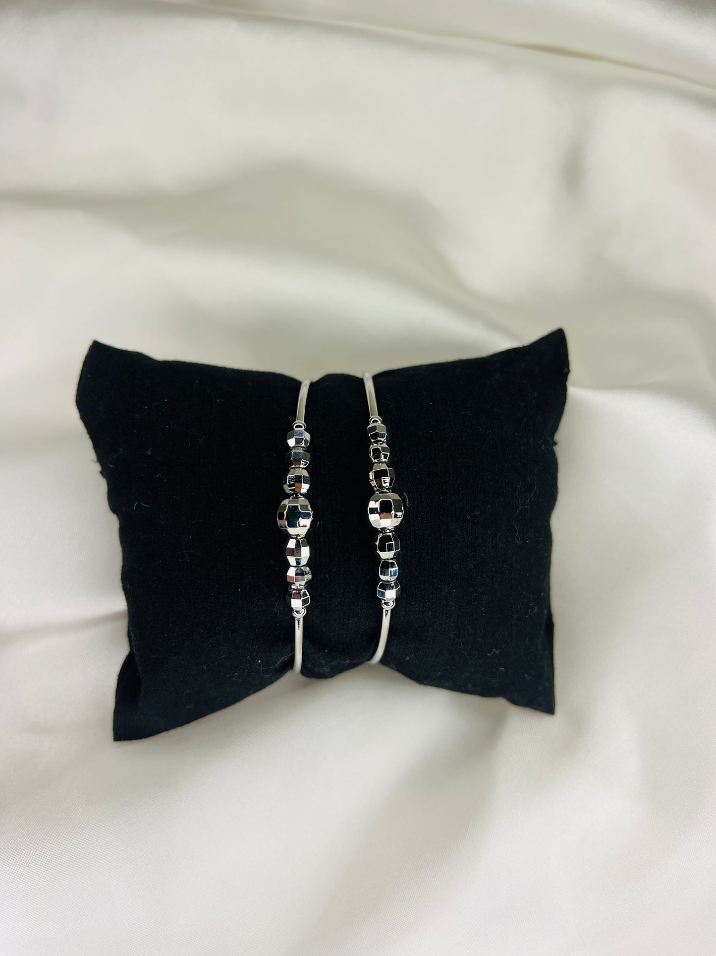 BANGLE ( STAINLESS STEEL , PREMIUM DESIGN )