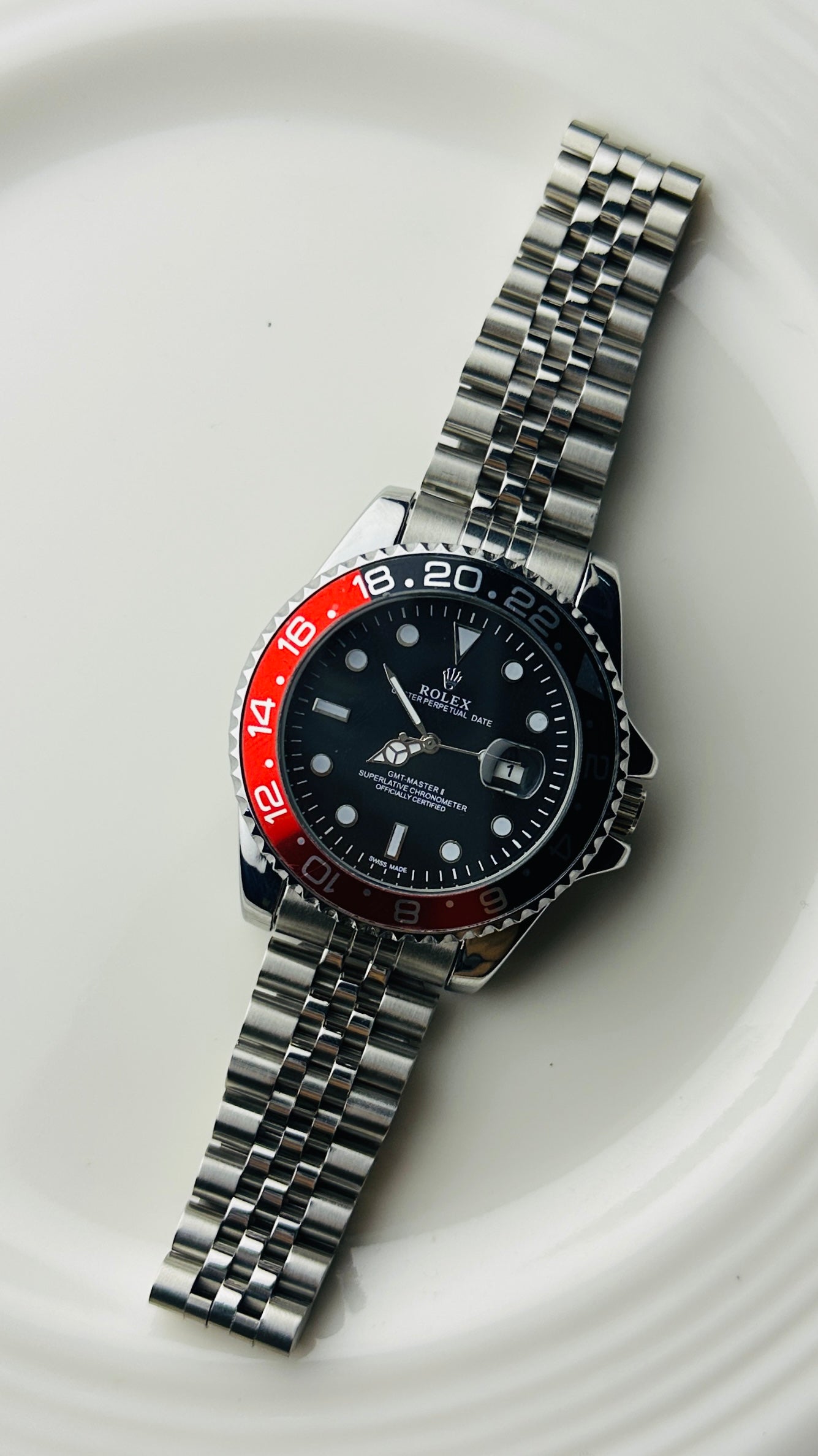 ROLEX GMT MASTER II ( BLOOD RED & BLACK )