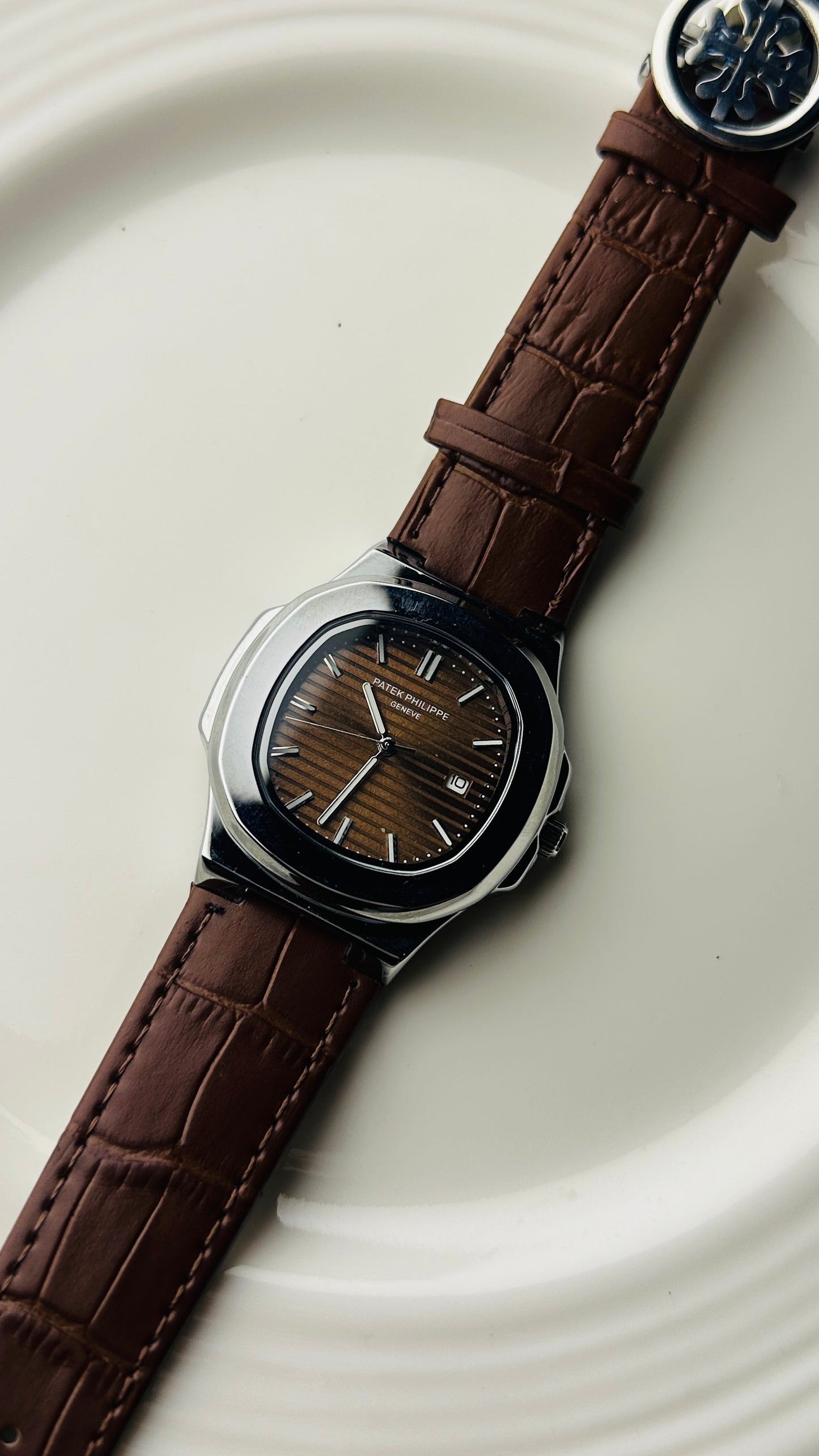 PATEK PHILIPPE GENEVE ( BROWN )