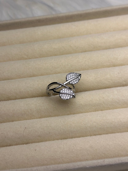 SOLACE ADJUSTABLE RING