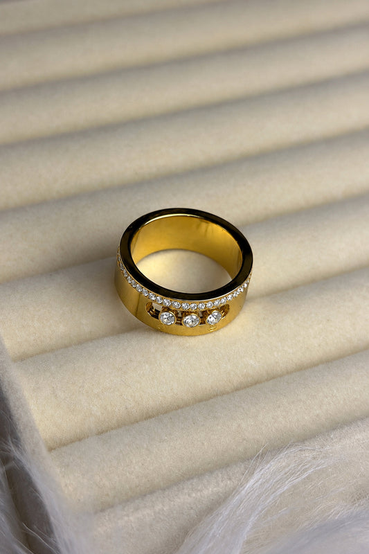 DIAMOND RING