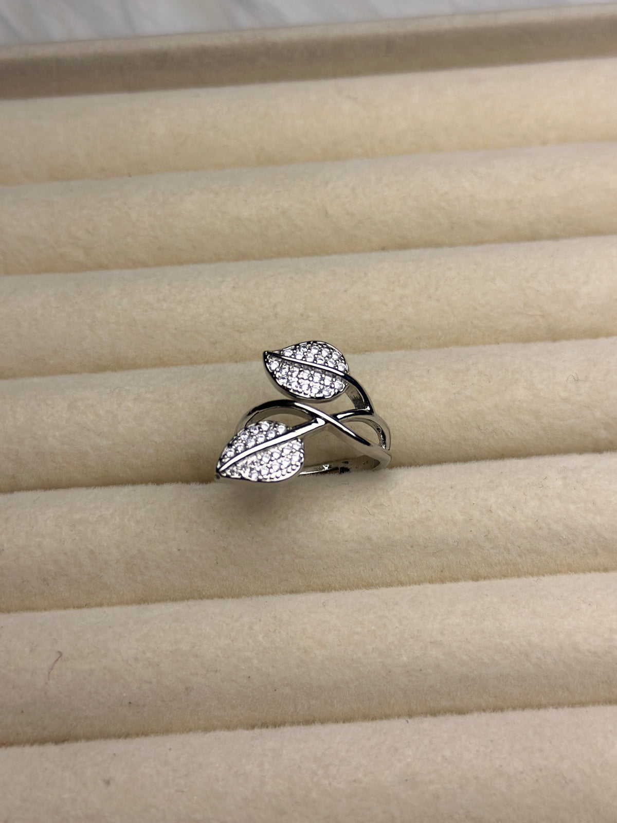 SOLACE ADJUSTABLE RING