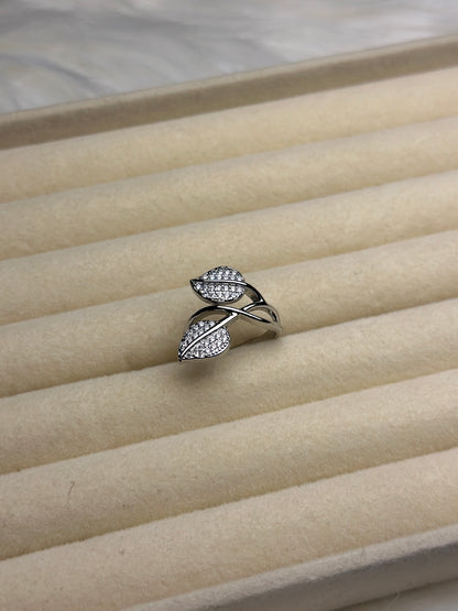 SOLACE ADJUSTABLE RING