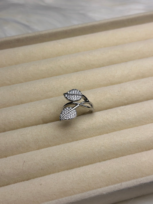 SOLACE ADJUSTABLE RING