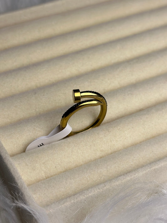 NAIL RING