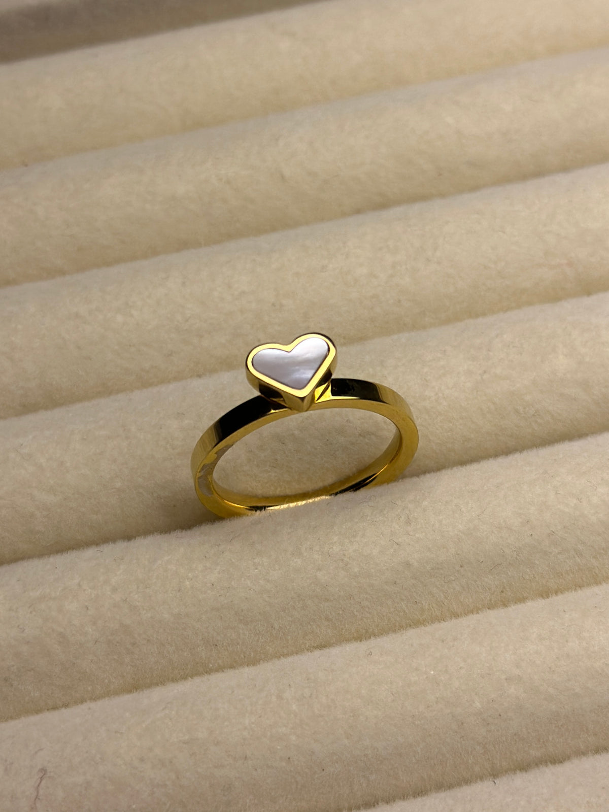 HEART RING