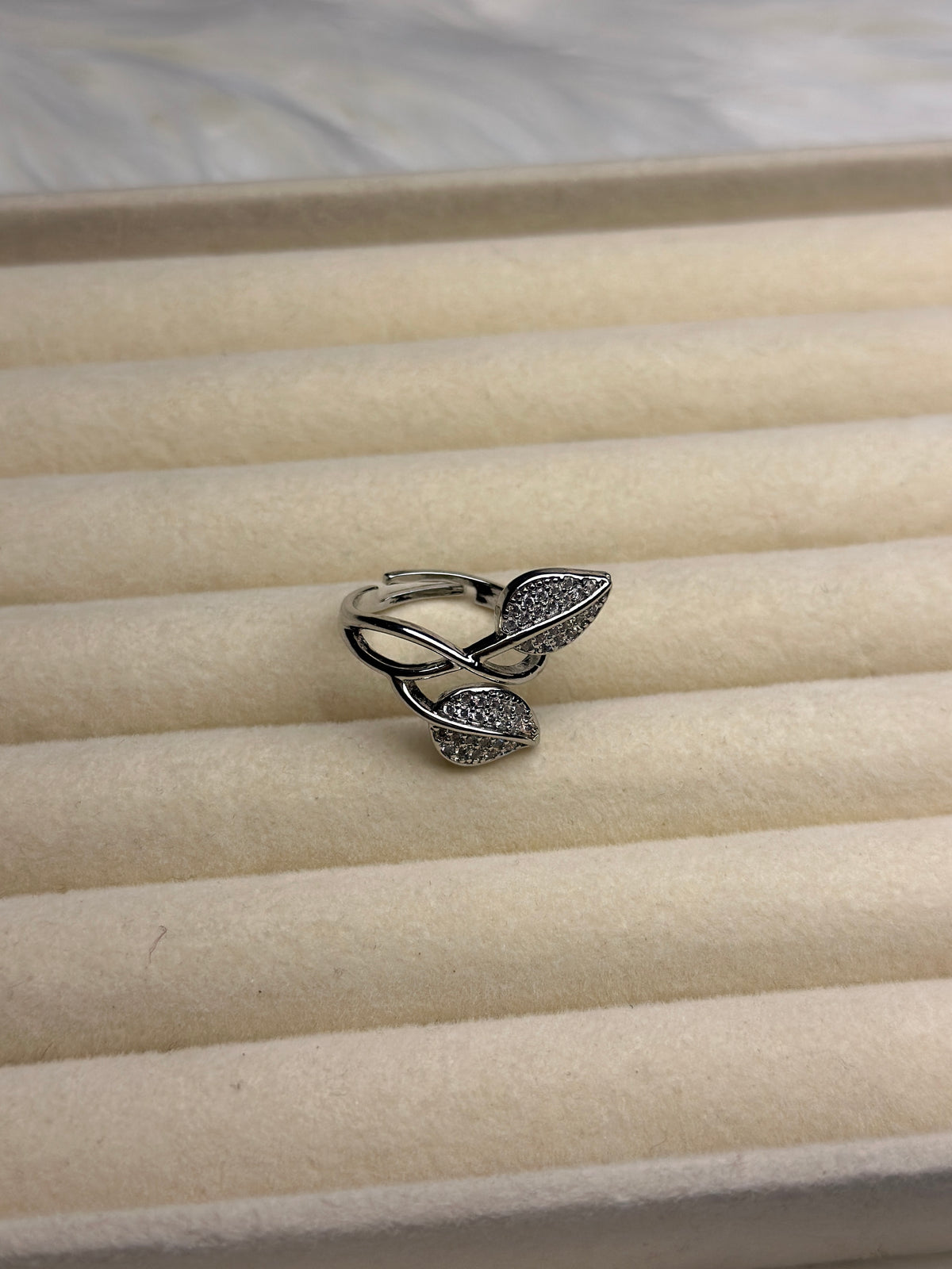 SOLACE ADJUSTABLE RING