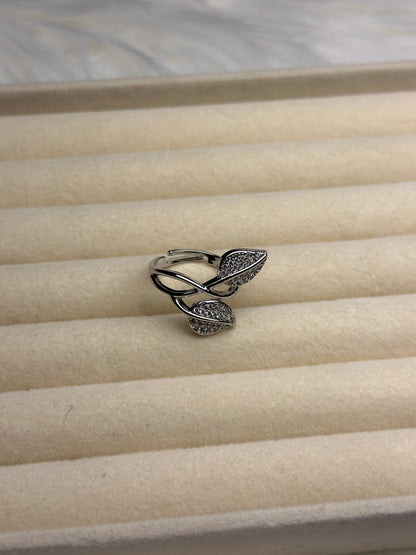 SOLACE ADJUSTABLE RING