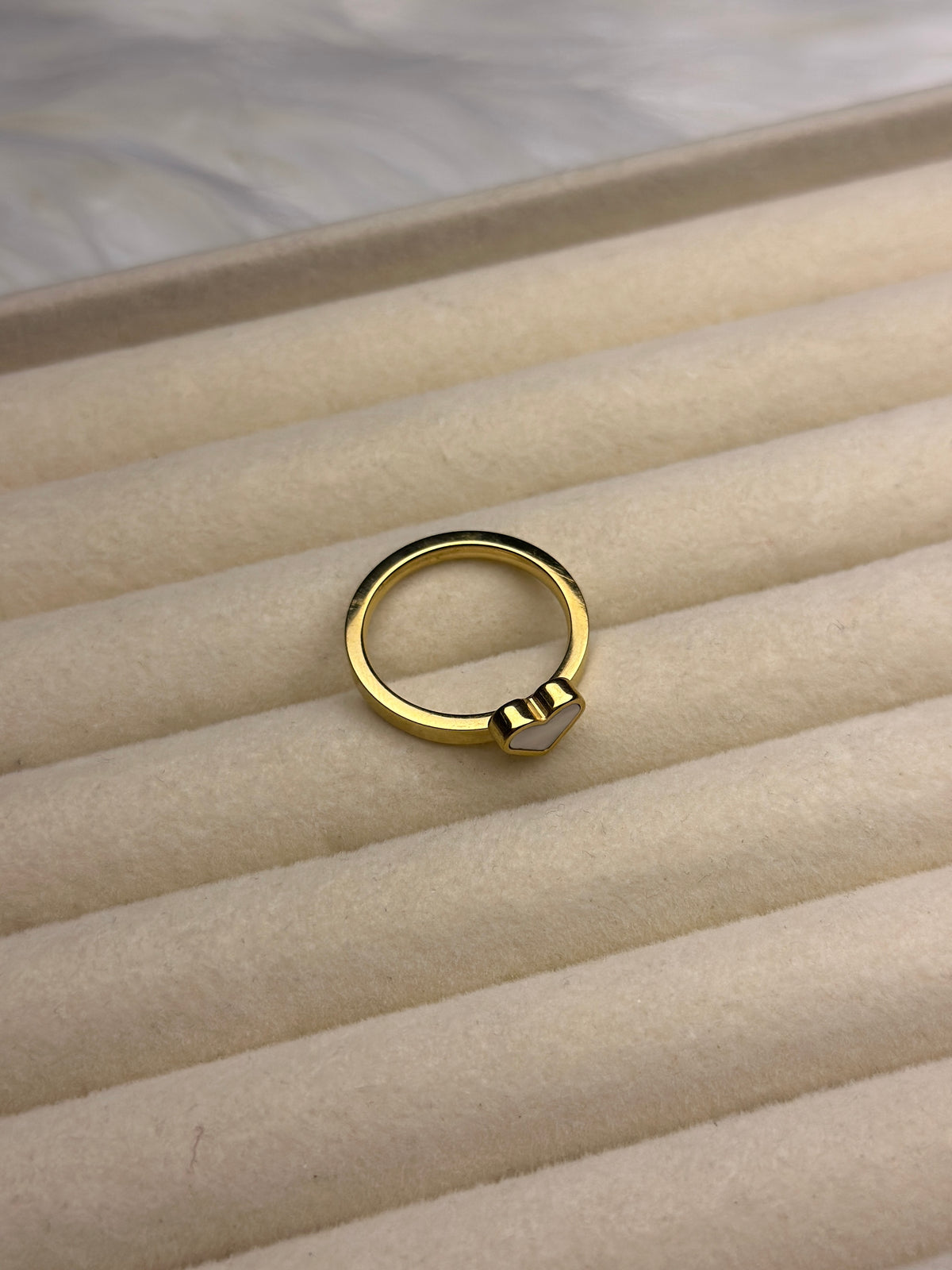 HEART RING