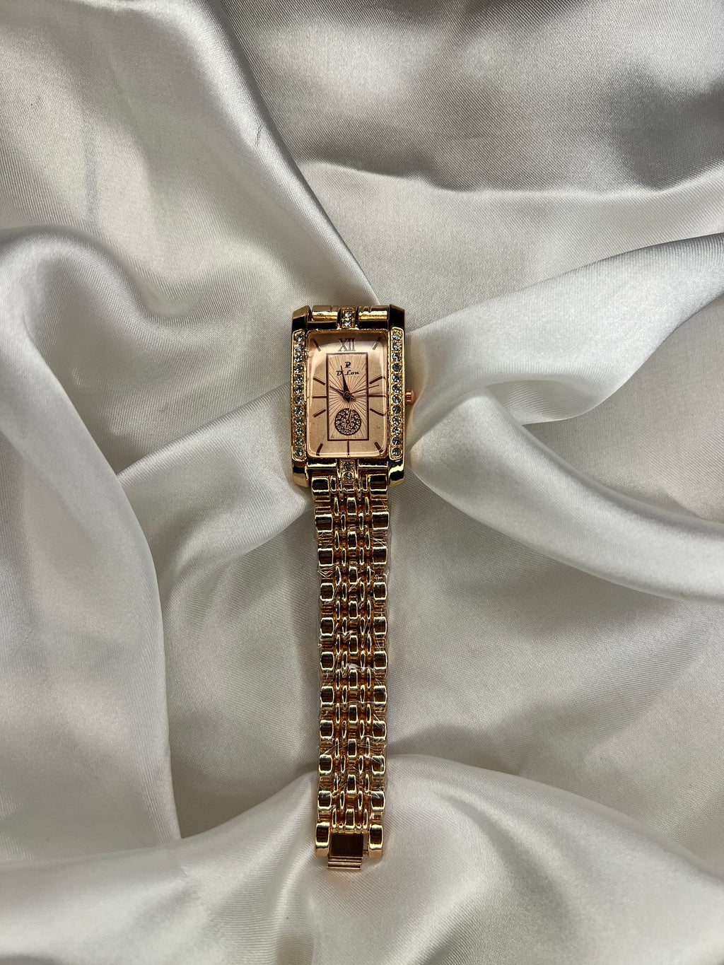 TRENDY WOMEN WATCHES ✨