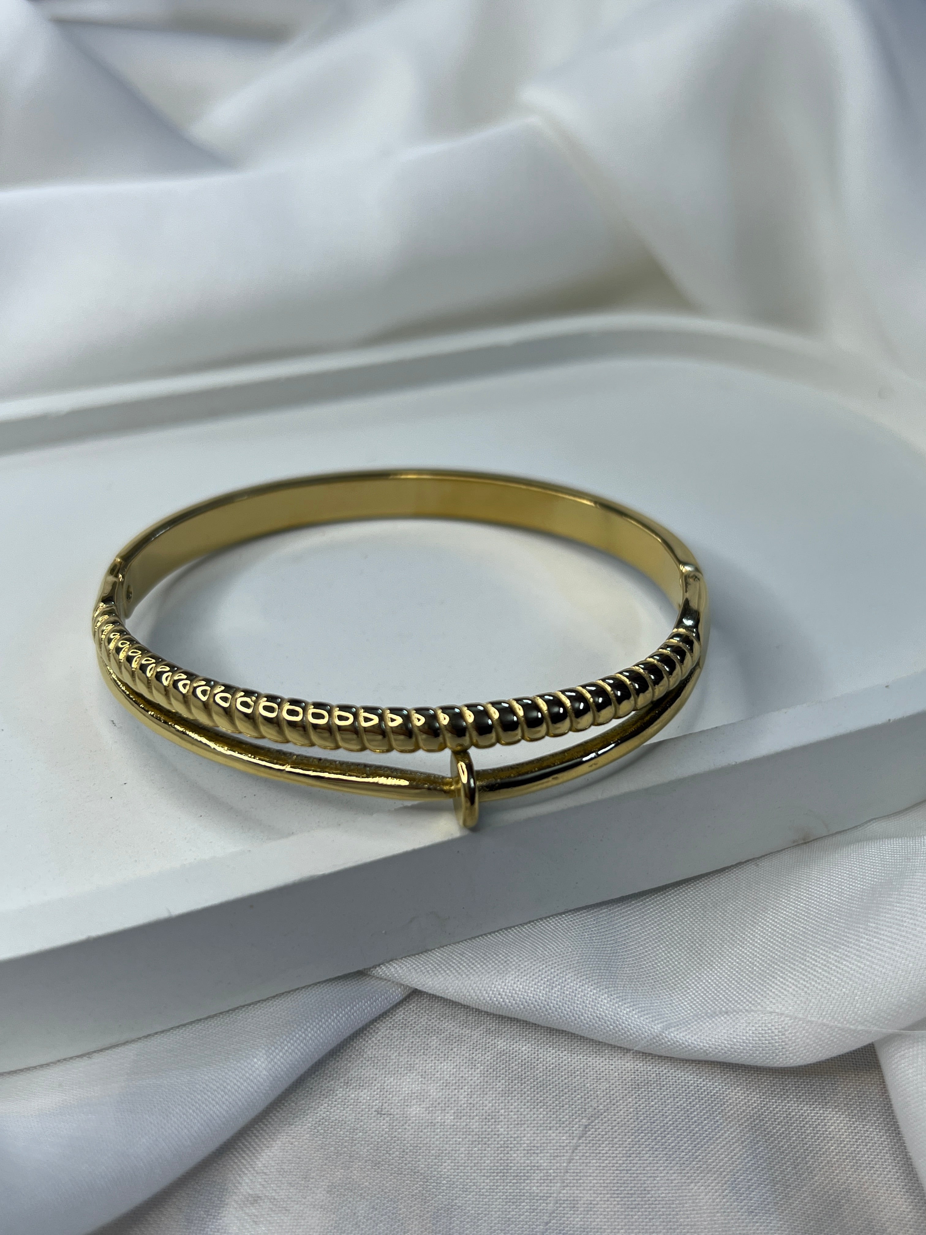 PREMIUM STAINLESS STEEL BANGLES ( 6 DESIGNS )