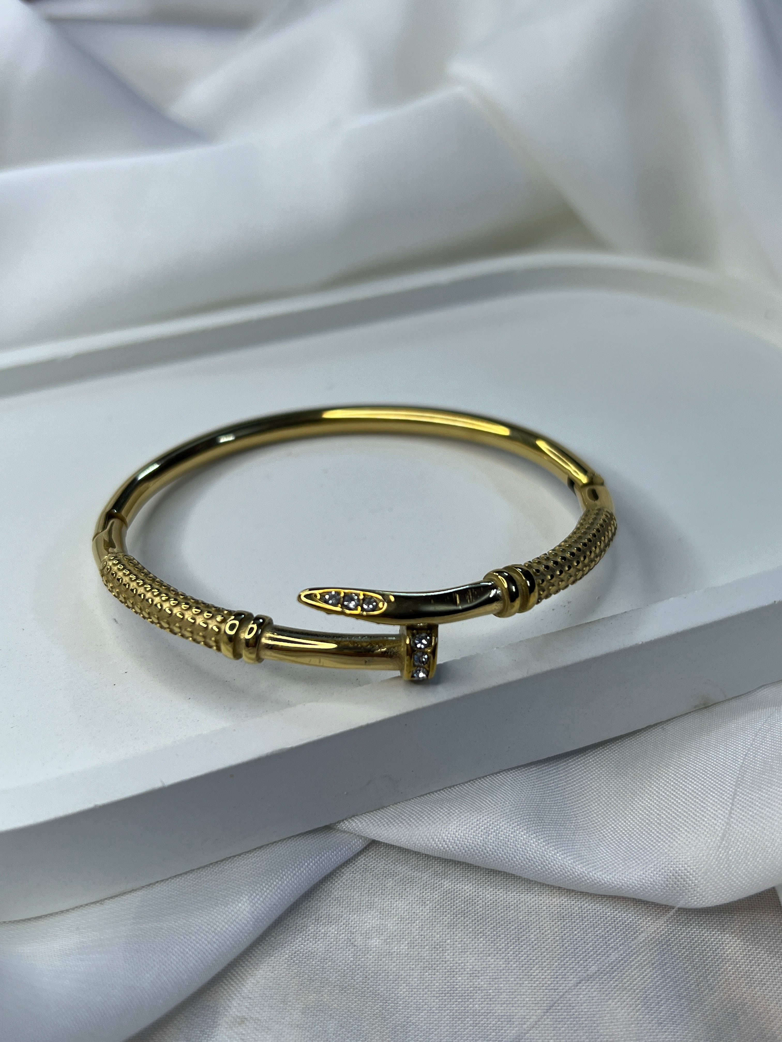 PREMIUM STAINLESS STEEL BANGLES ( 6 DESIGNS )