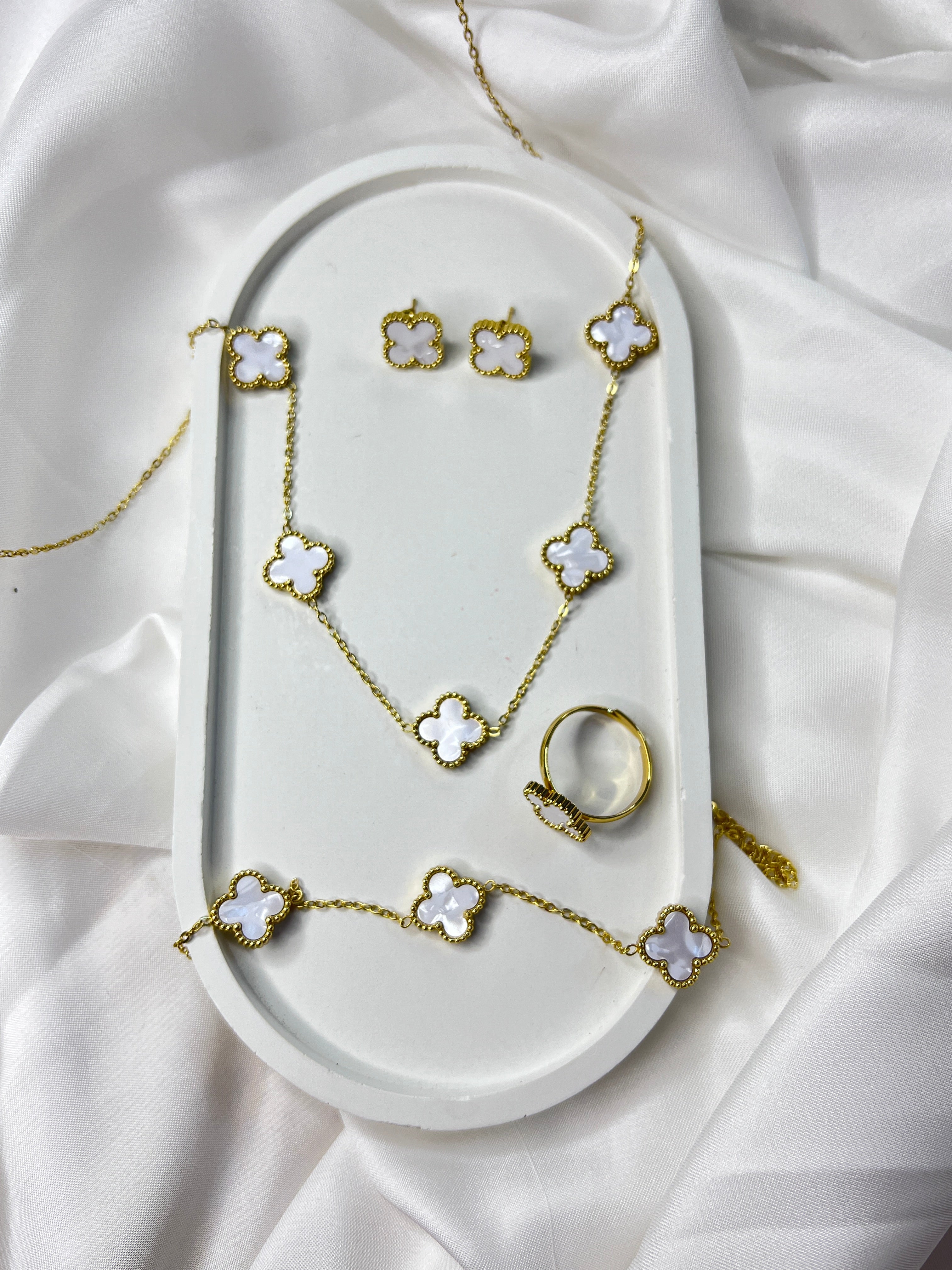 JEWELLERY SETS * 3 DESIGNS *