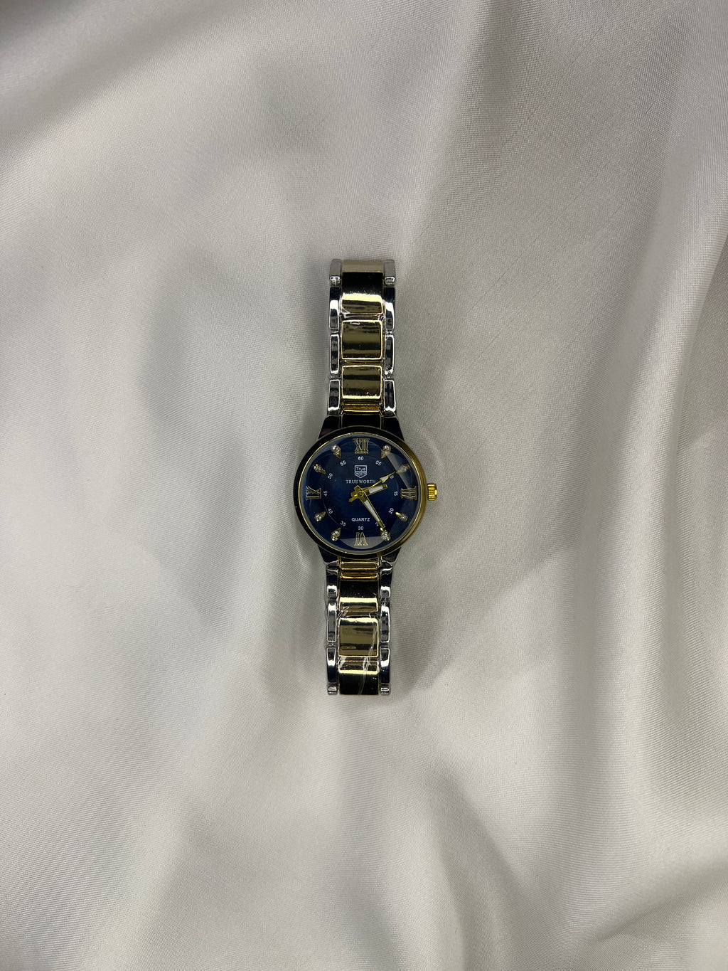 ELEGANT ROMAN  WATCHES