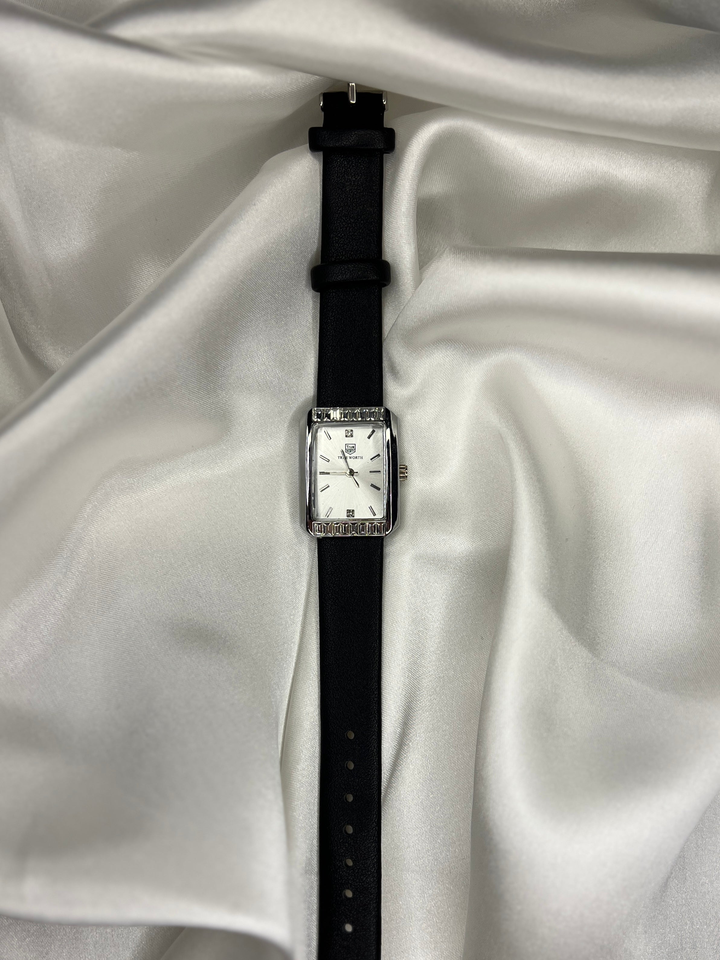 PREMIUM LEATHER BLACK STRAP