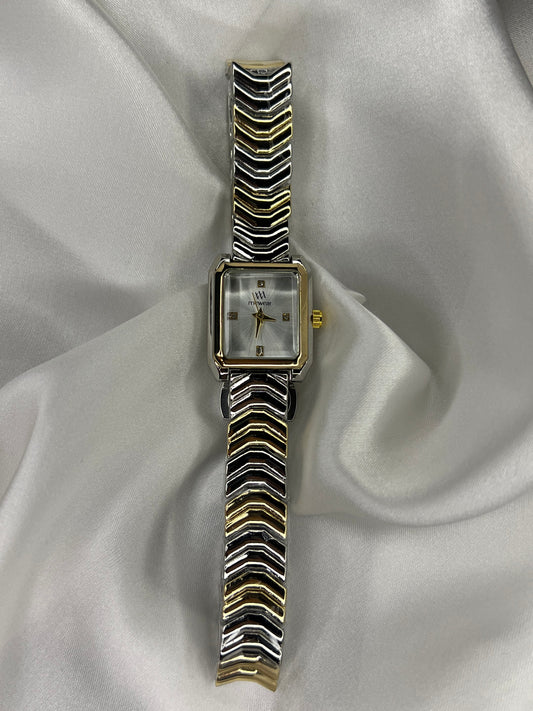 ME-WEAR SQUARE
