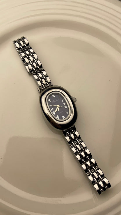 NVELLE SILVER-ROYAL