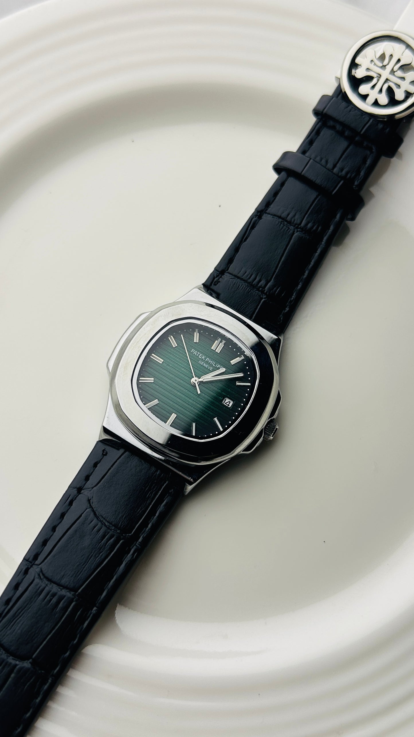 PATEK PHILIPPE GENEVE ( GREEN )