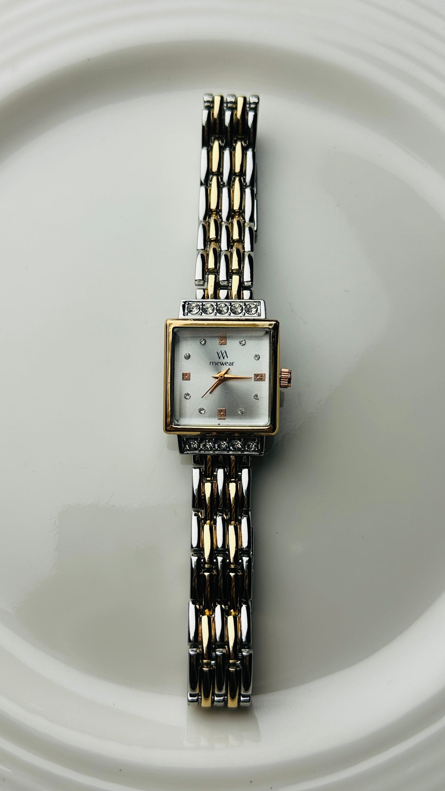 CUBIC TWO-TONE